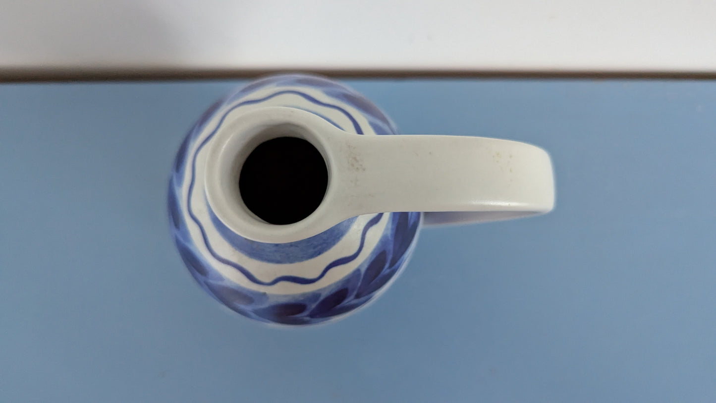 Arabia Käsinmaalattu Kannu / Kaadin / Ruukku (1964-1971, Signeerattu S.E.O)