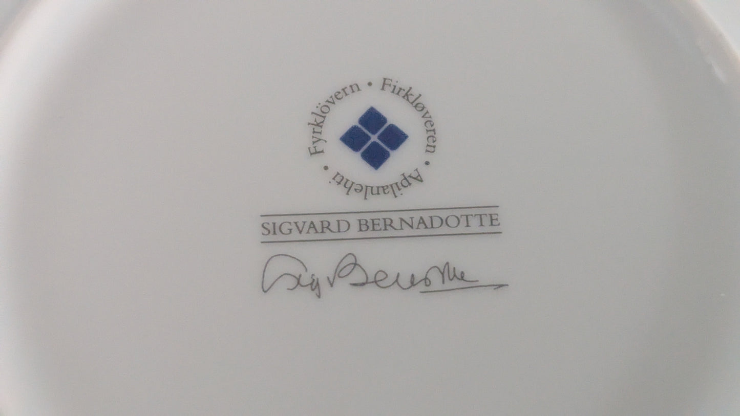 Christineholm / Apilanlehti - Marianne Keittolautanen (6kpl, Sigvard Bernadotte)