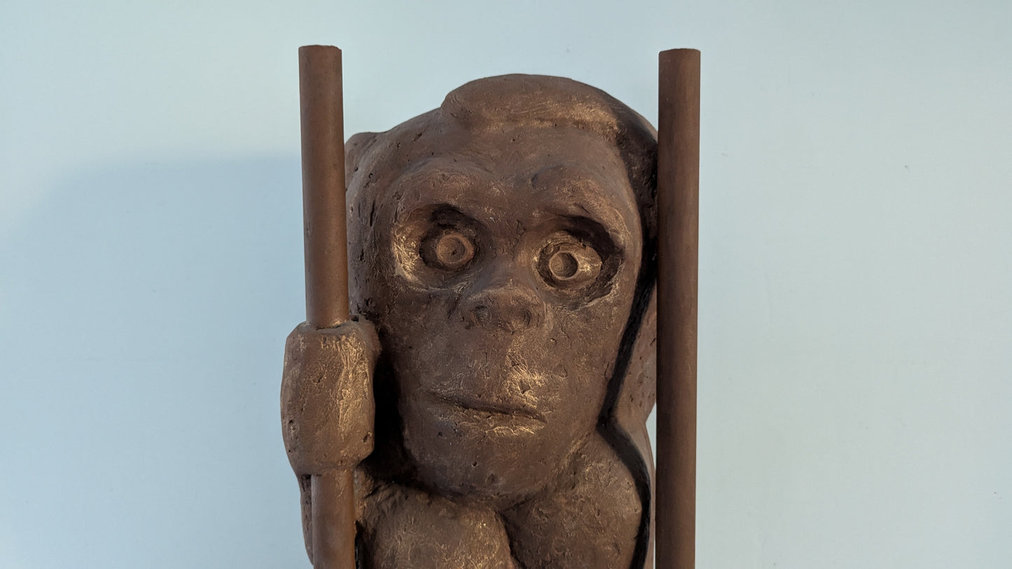 Kalevi Sundell - Isokokoinen Apina Veistos (Korkeus: 70cm, Metalli / Kipsi)