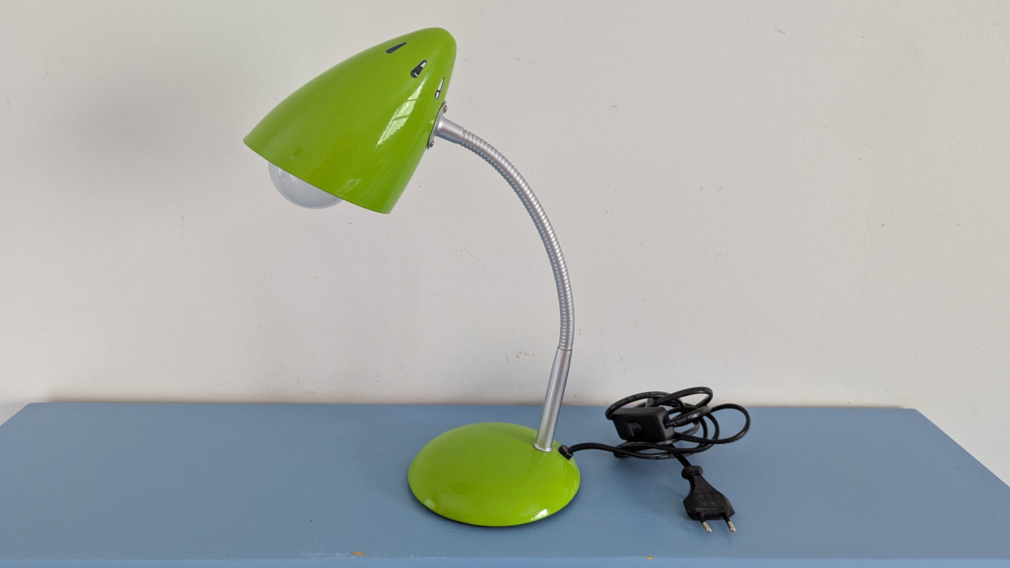 K-FAB Scandinavia - Pöytälamppu (Limenvihreä)