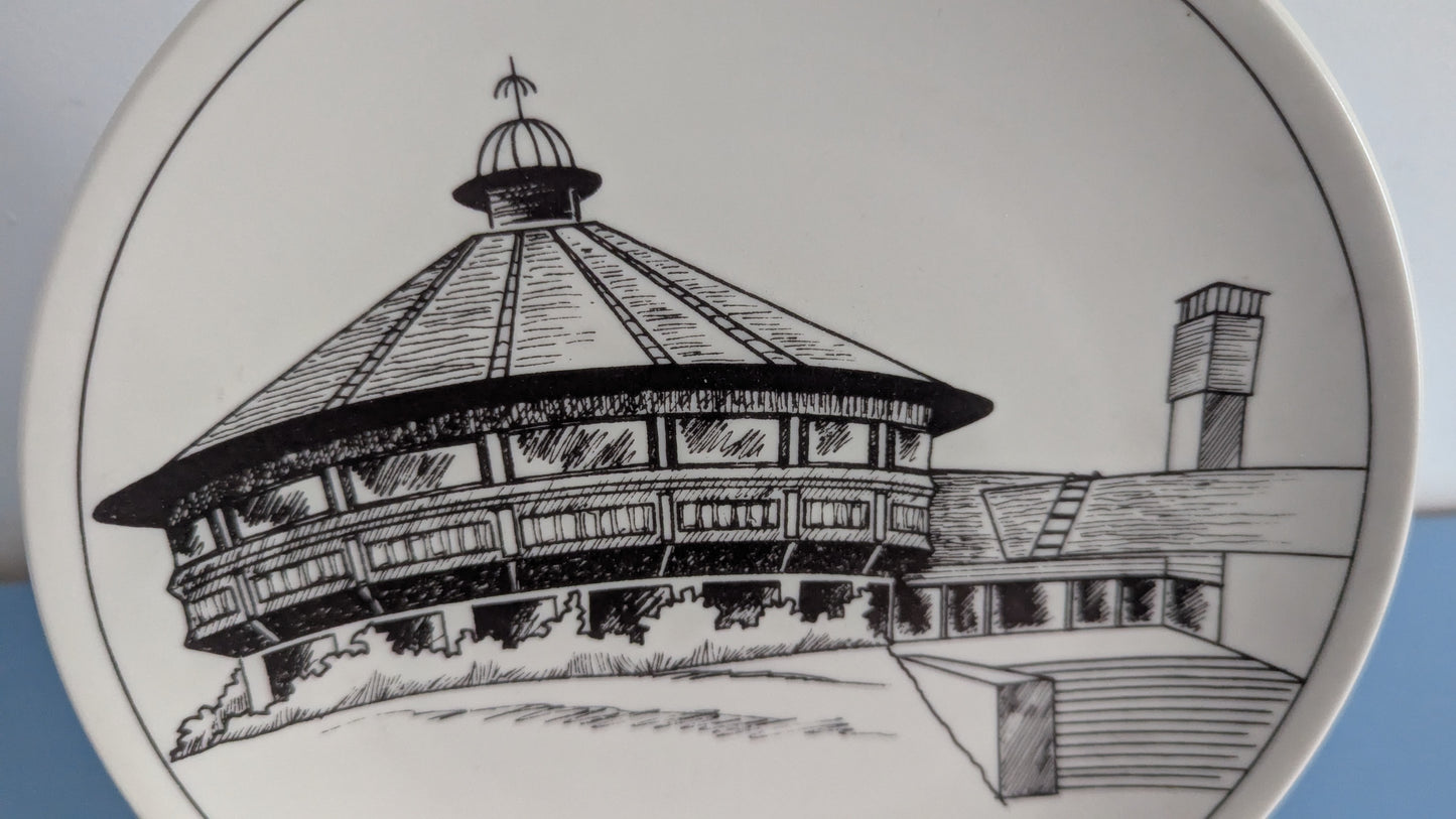 Arabia - Kalastajatorppa Juhlalautanen / Seinälautanen (Numeroitu 385/1500)