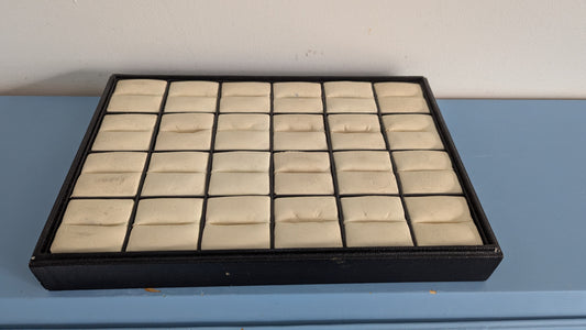 Sormusalusta / Sormuslevy 24 Sormukselle