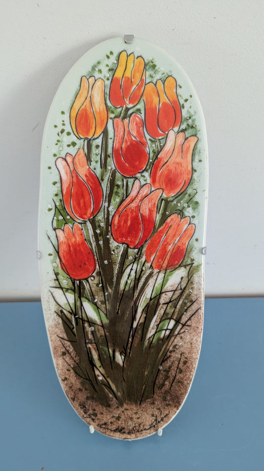 Arabia Tulppaaneja Tulvillaan Seinälaatta (1990-luku, Heljä Liukko-Sundström)