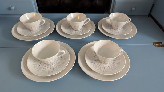 Arabia Stella Kahviastiasto Viidelle Hengelle (15-osaa, 1970-1985)