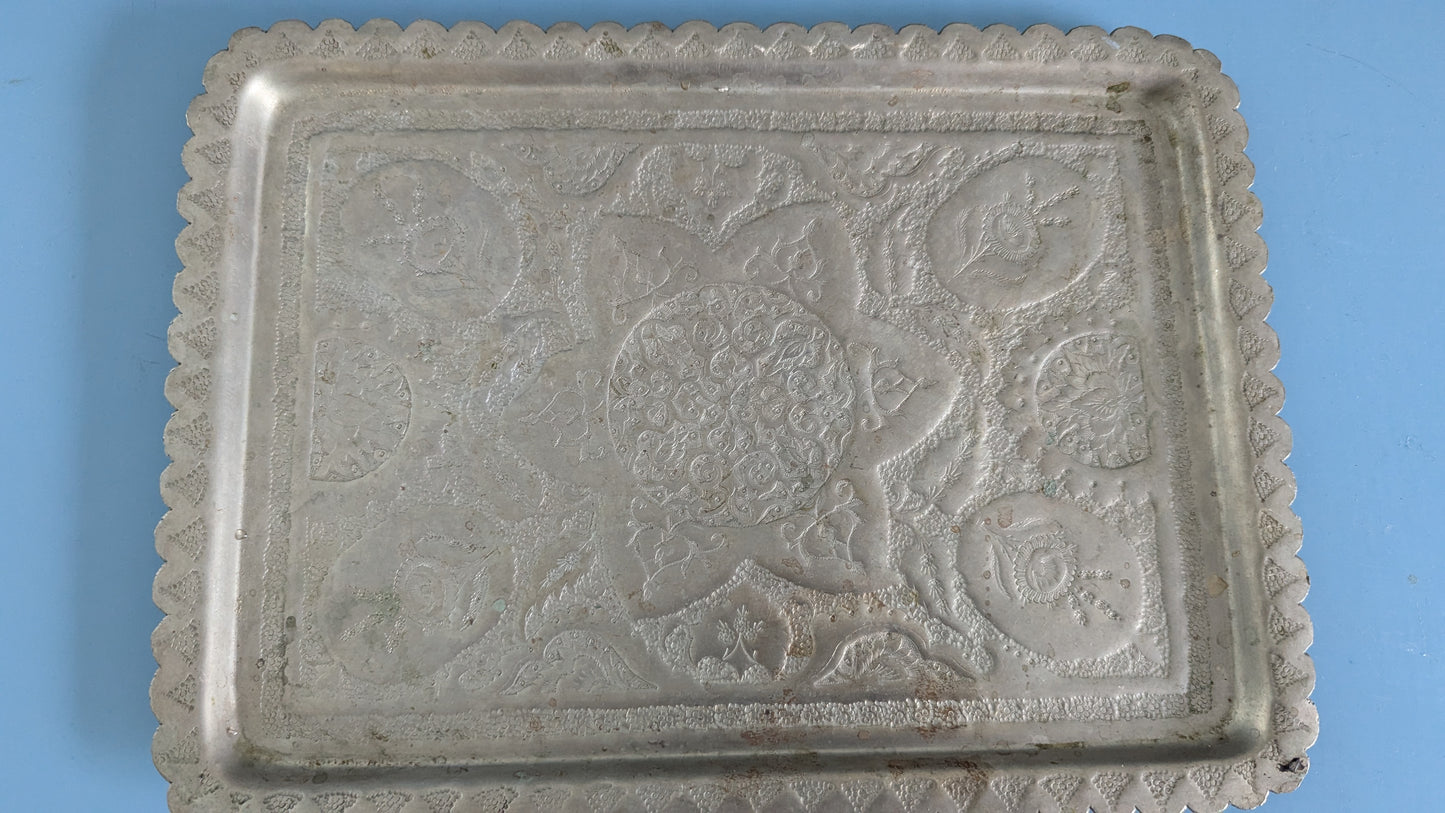 Vanha Persialainen Metallinen Tarjotin (Signeerattu)