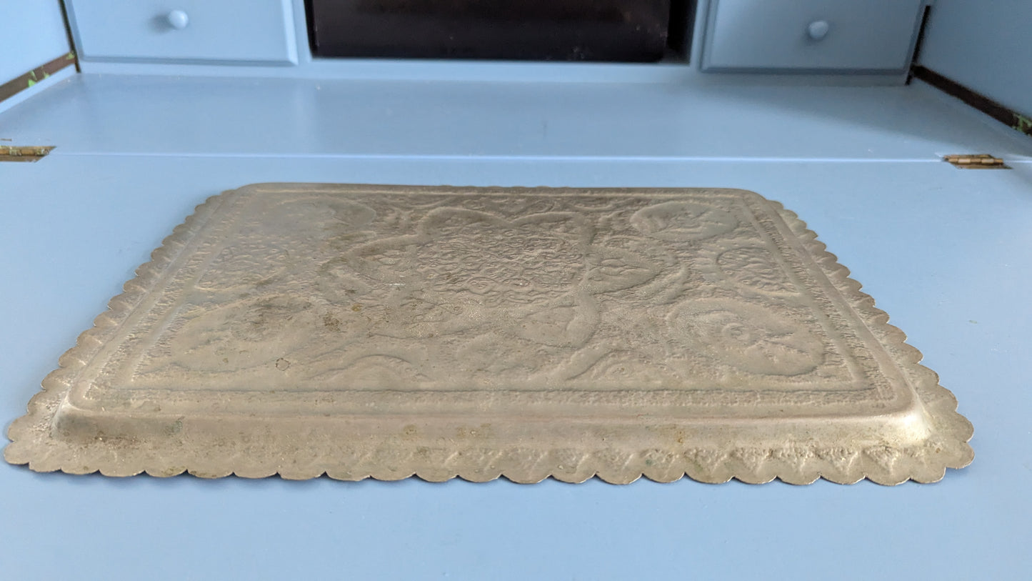 Vanha Persialainen Metallinen Tarjotin (Signeerattu)