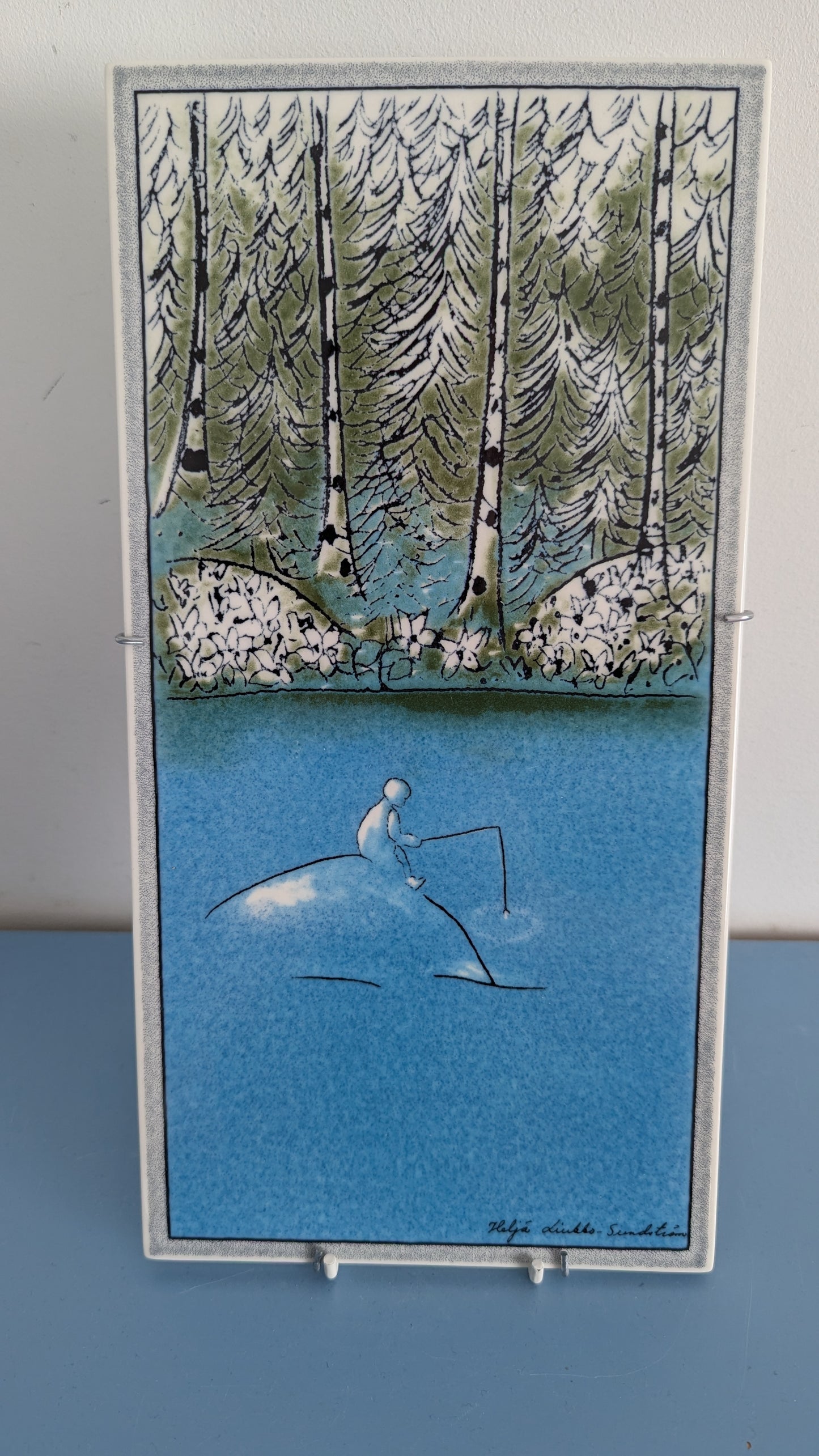 Arabia Ihminen ja Luonto - Onkija Seinälaatta (Alkuperäisessä Pakkauksessa)