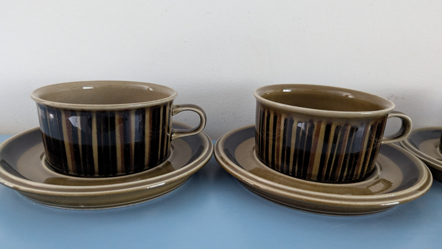 Arabia Kosmos Teeastiasto Neljälle Hengelle (8-osaa, 1963-1976)