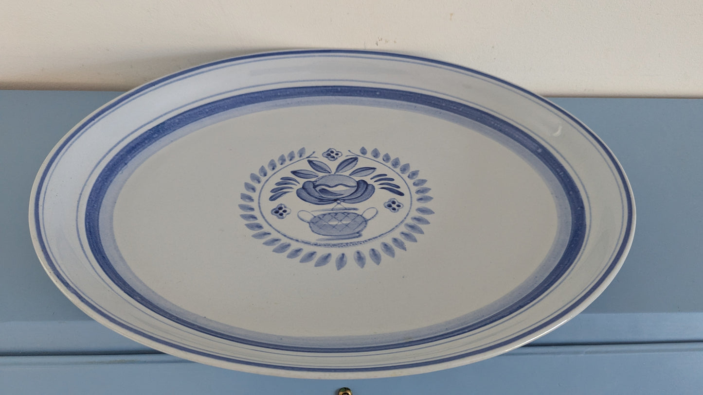 Arabia Blue Rose Tarjoiluvati (1949-1971, Svea Granlund)