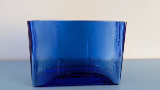 Riihimäen Lasi Kantti Maljakko (1971-1976, Helena Tynell)