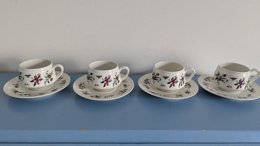 Arabia Traditio Kahviastiasto Neljälle Hengelle (8-osainen, 1967-1974)