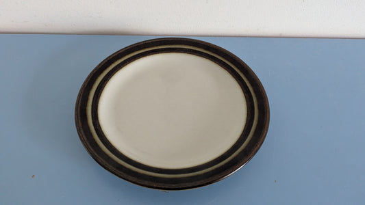Arabia Karelia Leivoslautanen / Leipälautanen (1970-1986, Anja Jaatinen-Winqvist)