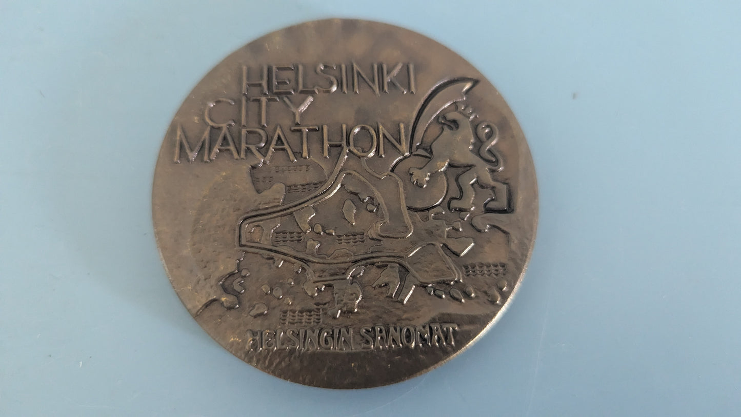 Kultateollisuus - Helsinki City Marathon Pöytämitali (1981, Matti Nummelin)