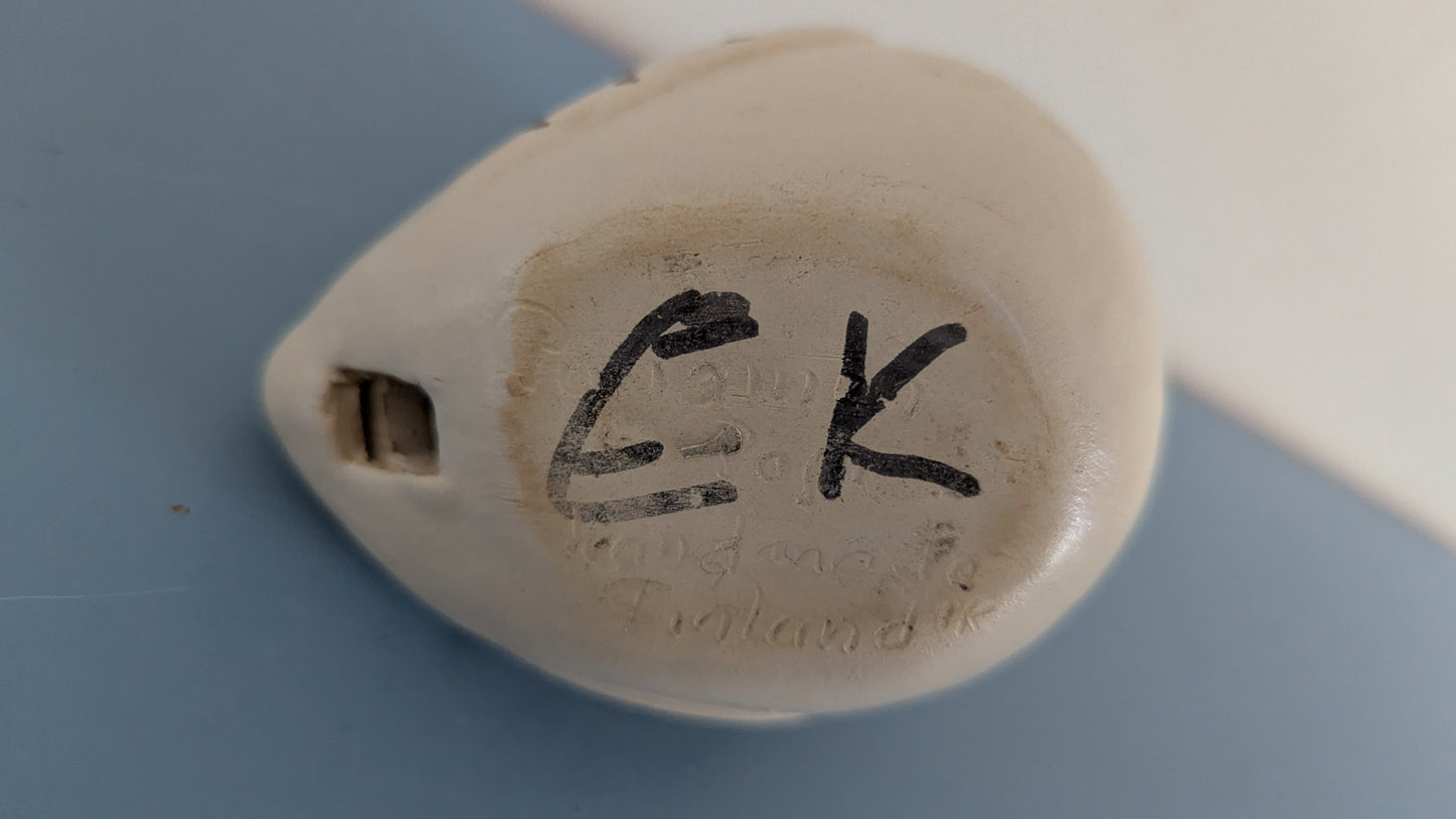 Punainen Paja - Lintupilli / Pöllöpilli (Signeerattu EK)