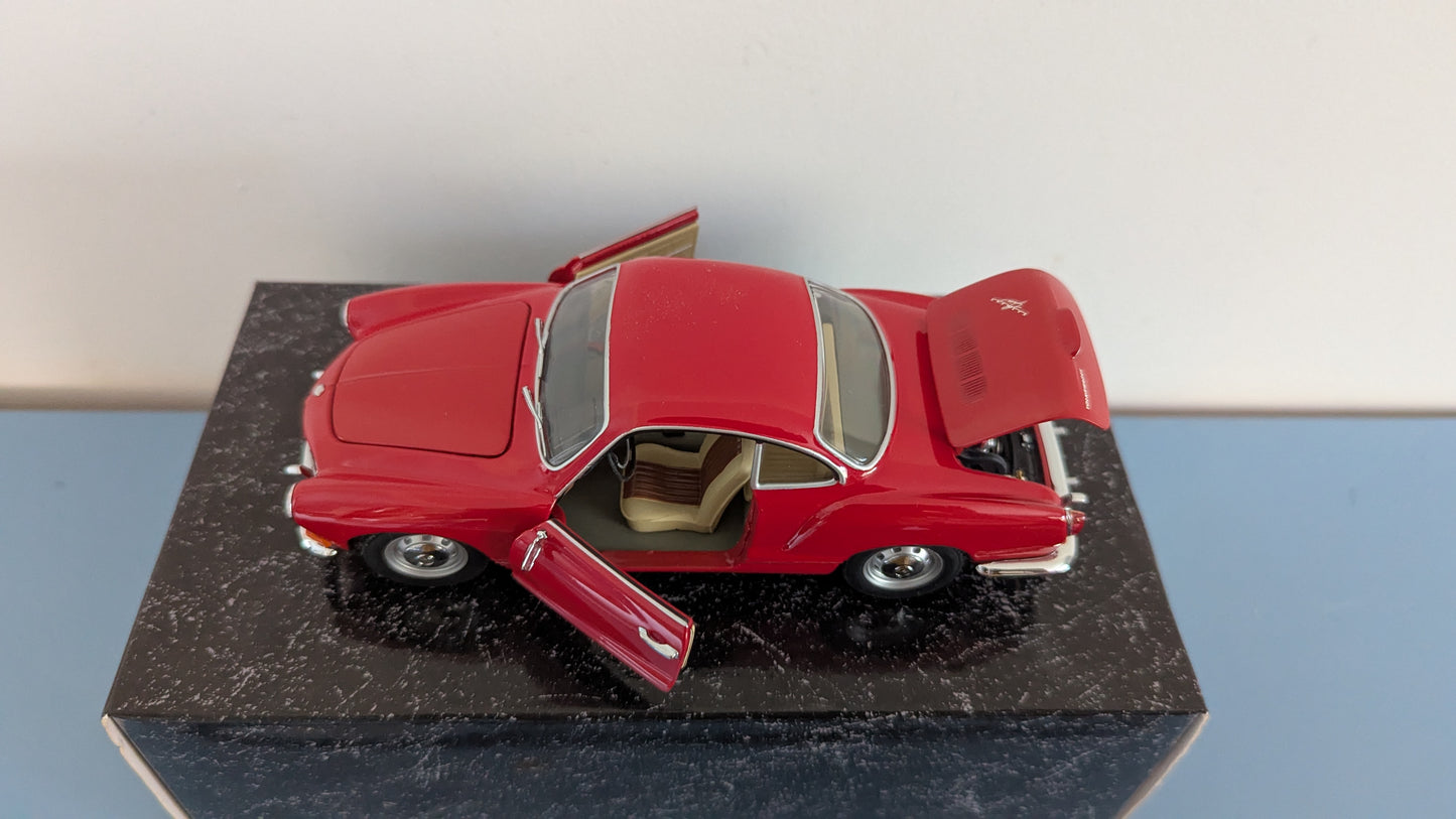 Paul's Model Art - Karmann Ghia Coupe (1/24, Alkuperäisessä Paketissa)