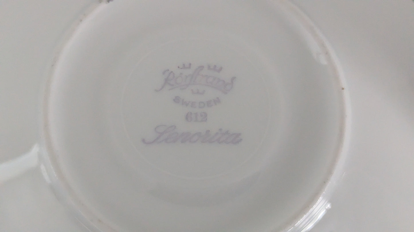 Rörstrand Senorita Kahviastiasto Kahdeksalle Hengelle (16-osainen)