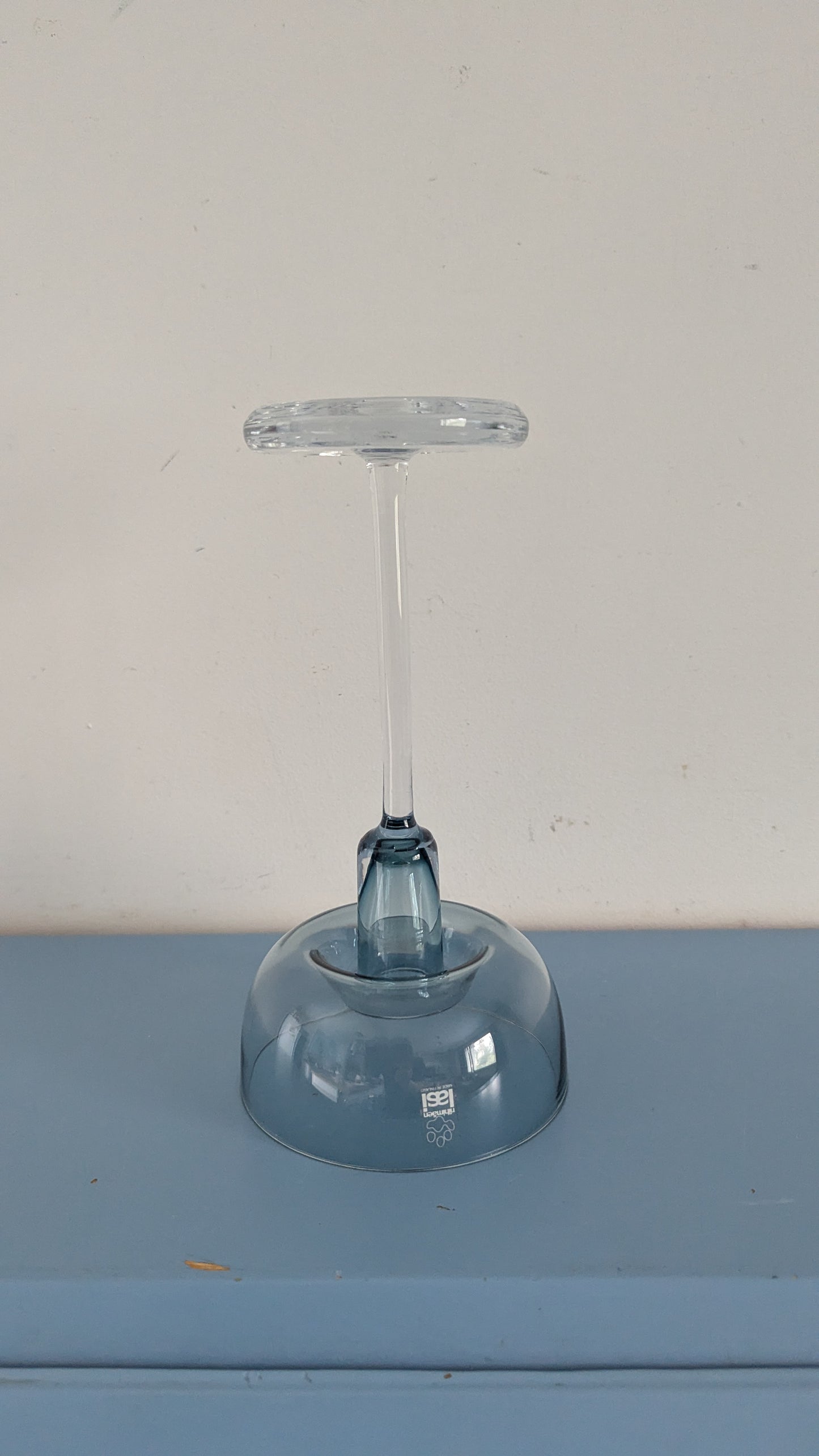 Riihimäen lasi Olympos Kynttilänjalka (1974-1976, Nanny Still)