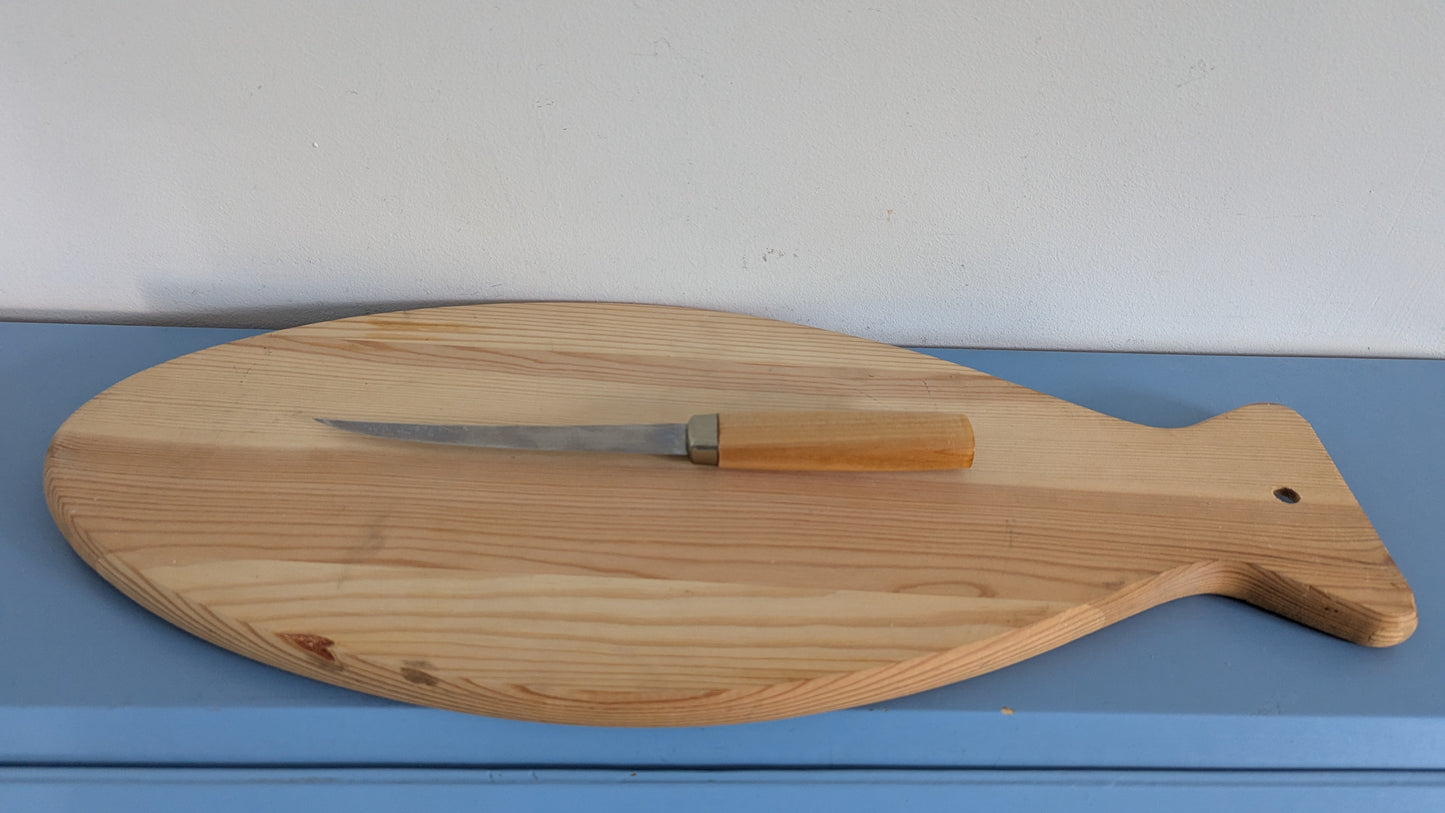 Iisakki Järvenpää Fileointilauta ja Eemeli Fileointiveitsi (Fillet)