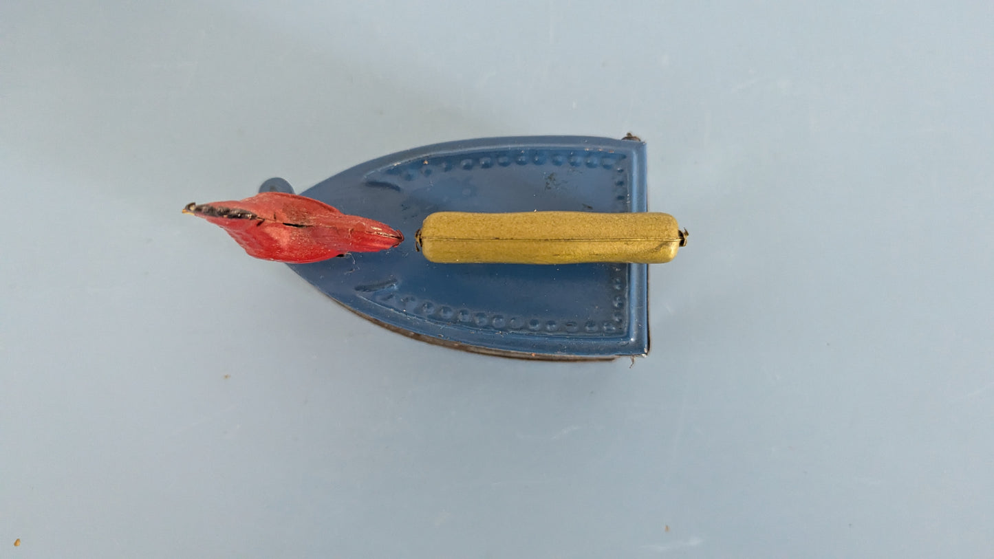 Vanha Peltinen Lasten Hiilikäyttöinen Silitysrauta