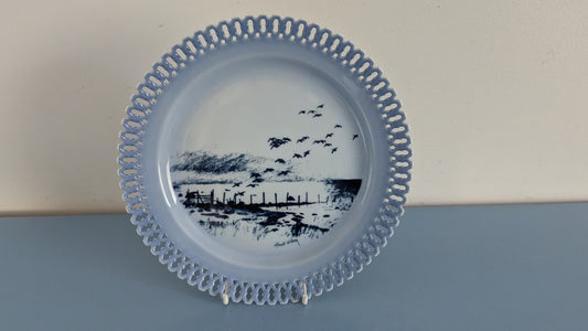 Bing & Grondahl Eläimiä Aamunkoitteessa - Sorsia Järvellä Seinälautanen