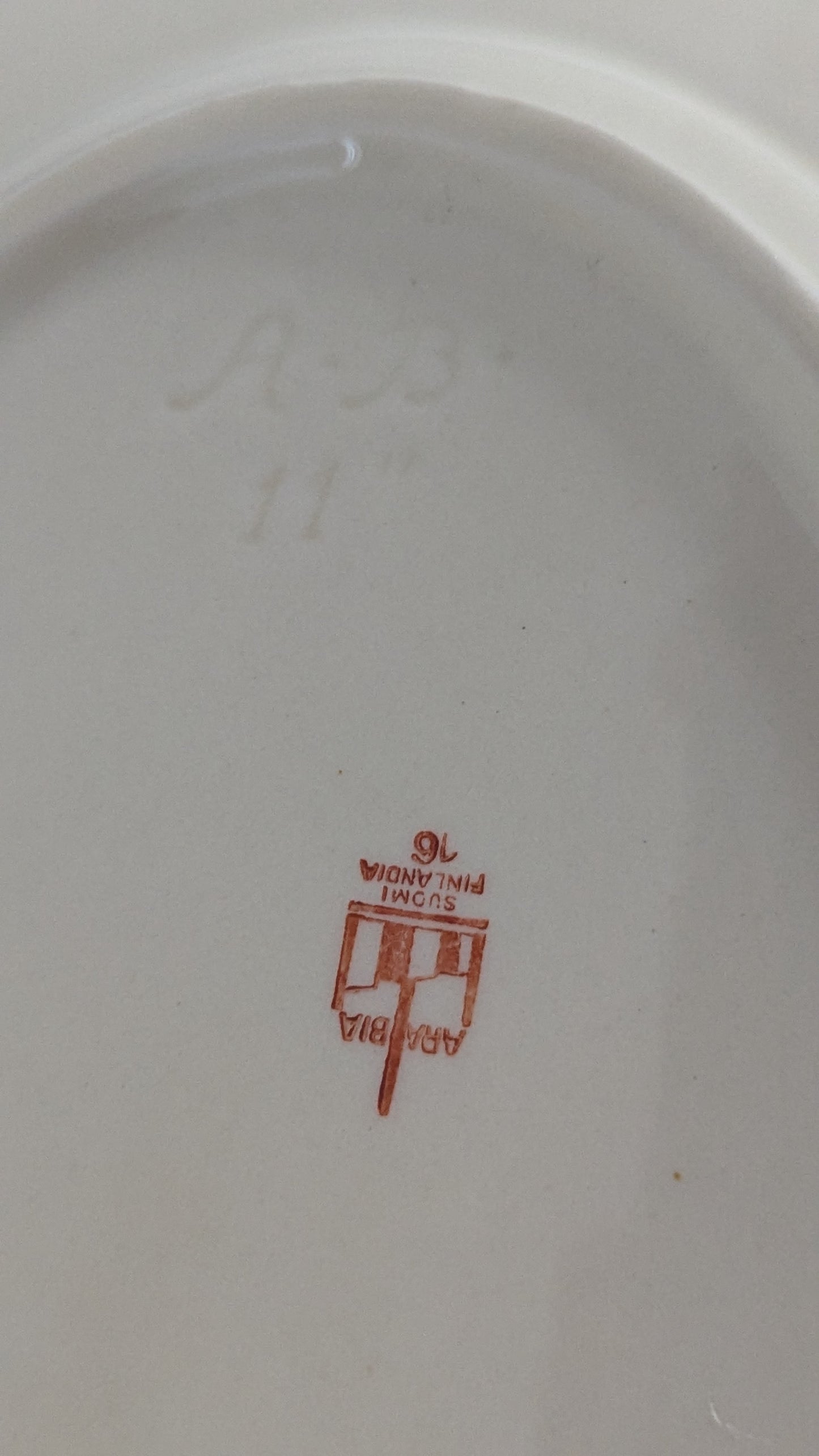 Arabia Elite Tarjoiluvati (1940-1949, Olga Osol)