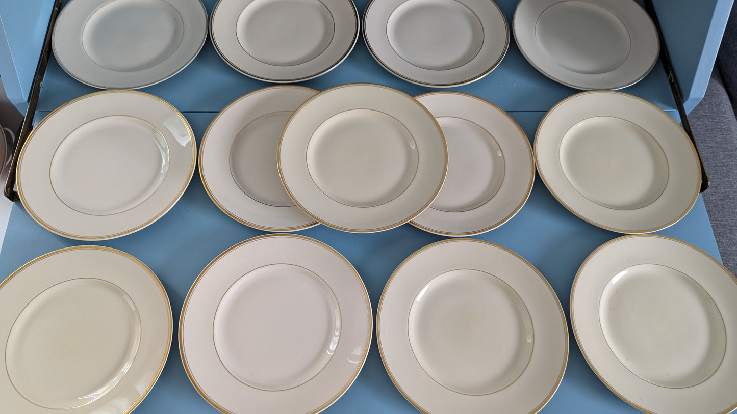 Arabia Ihanne Salaattilautanen / Alkuruokalautanen (13kpl, Olga Osol, 1940-1956)