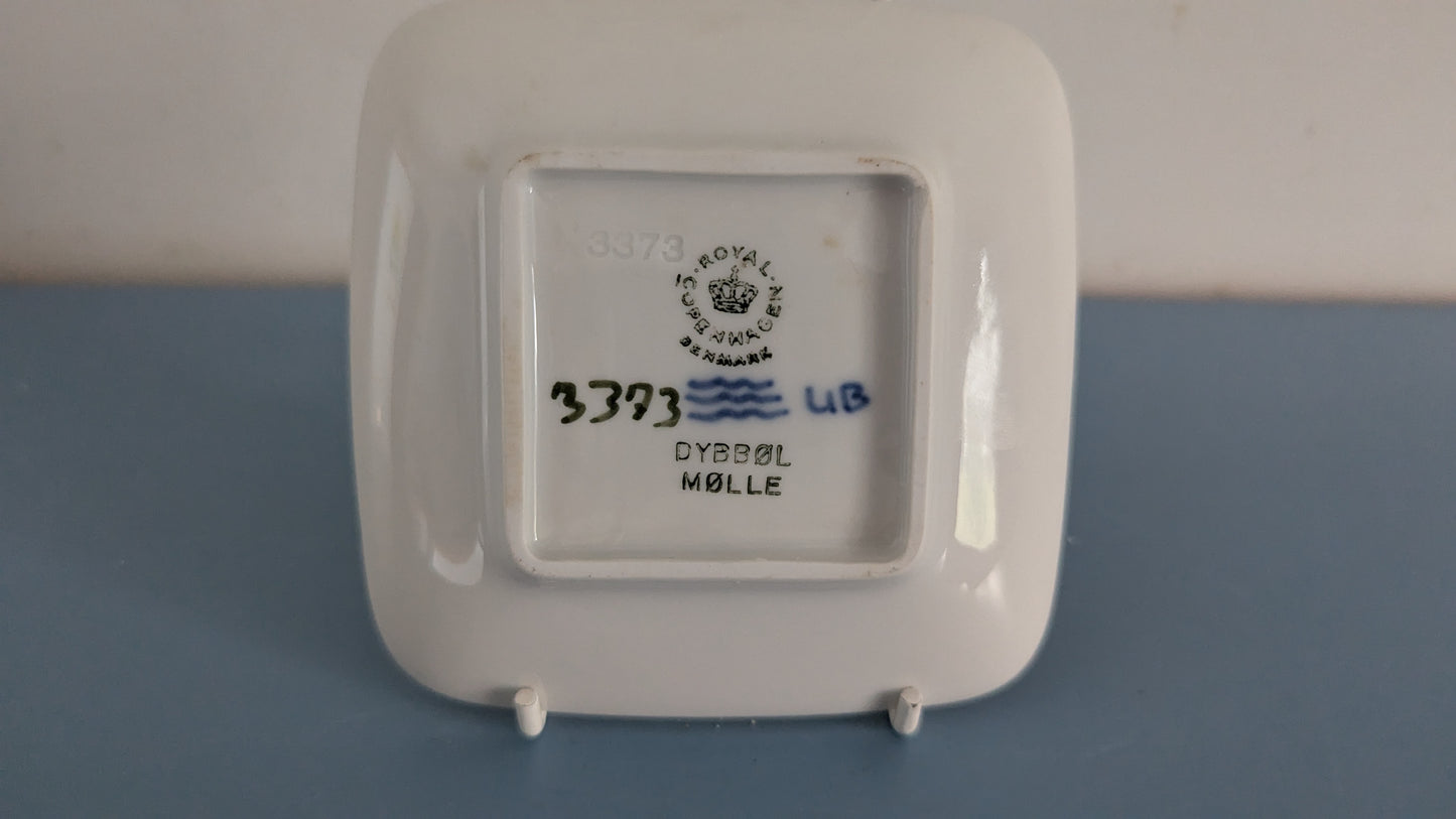 Royal Copenhagen - Dybbolin Tuulimylly Tuhka-astia / Seinälautanen (1962)