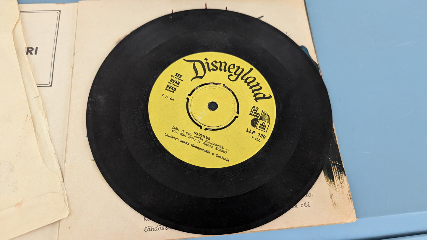 Walt Disney - Jules Verne 'n Sukelluslaivalla Maapallon Ympäri LP (1972)