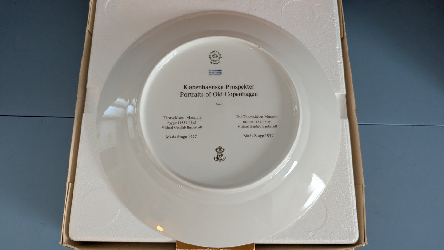 Royal Copenhagen Thorvaldsenin Museo Seinälautanen (1977, Alk. Paketissa)