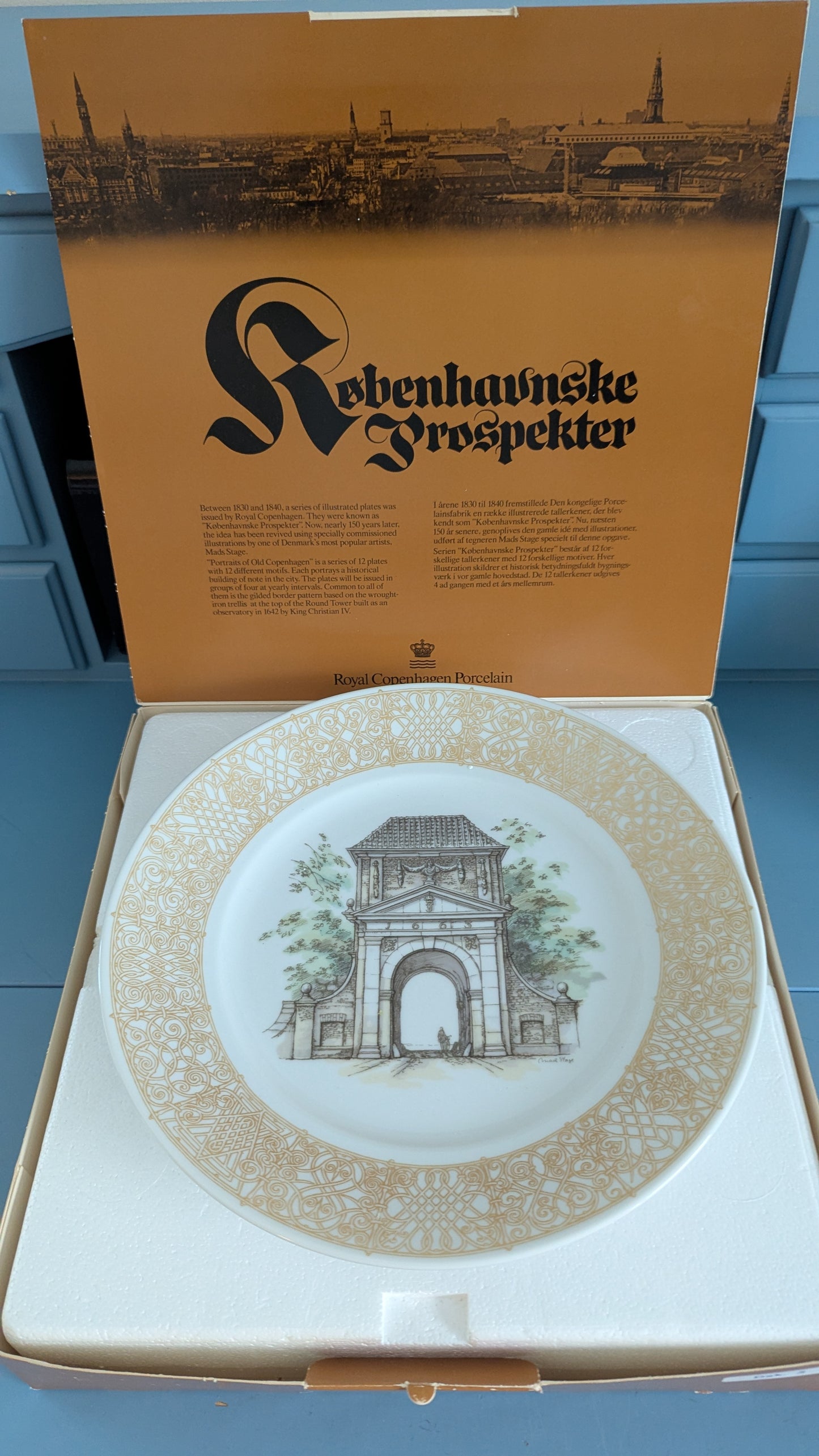 Royal Copenhagen Kastelletin Portti Seinälautanen (1977, Alk. Paketissa)