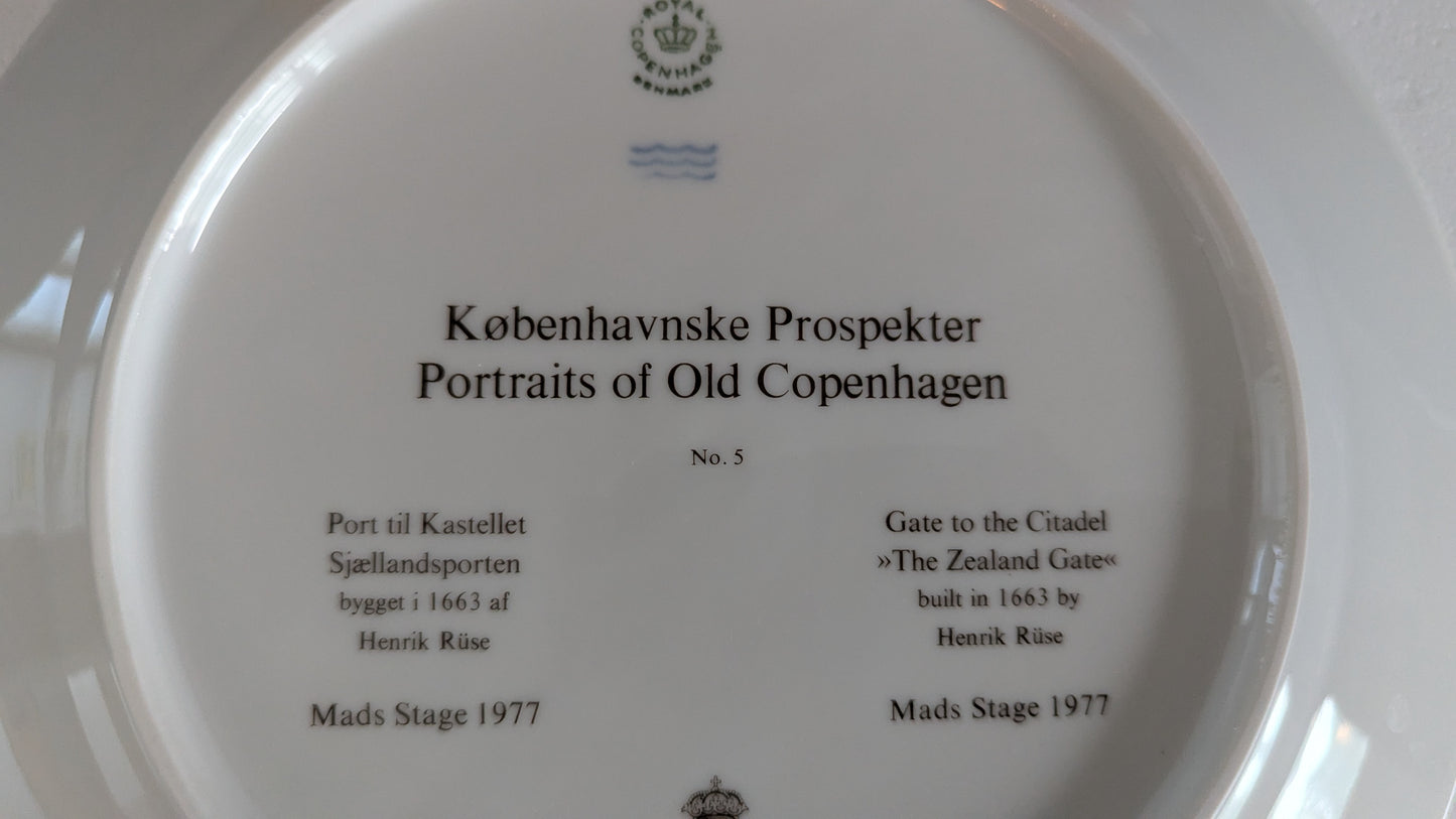 Royal Copenhagen Kastelletin Portti Seinälautanen (1977, Alk. Paketissa)