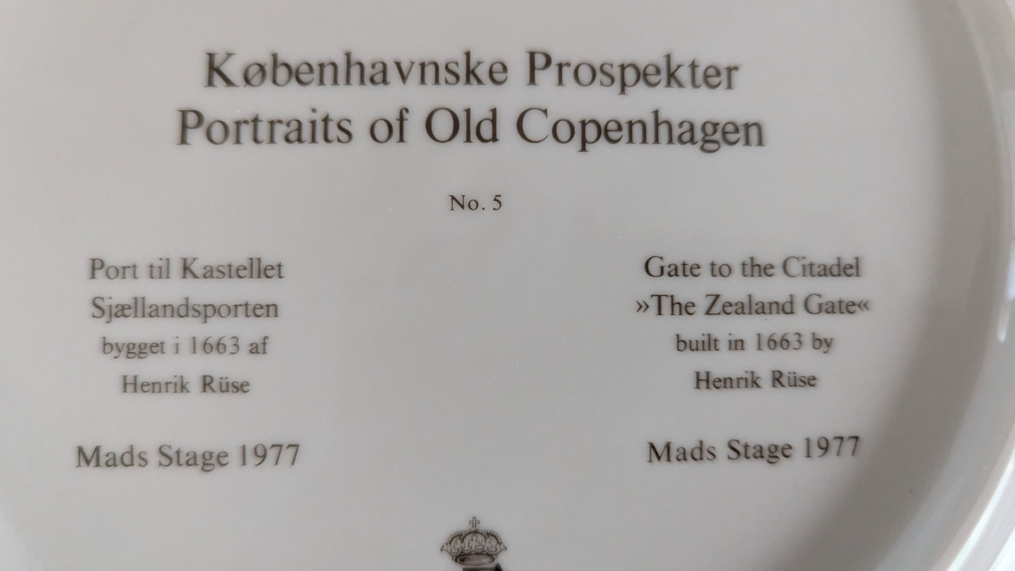 Royal Copenhagen Kastelletin Portti Seinälautanen (1977, Alk. Paketissa)