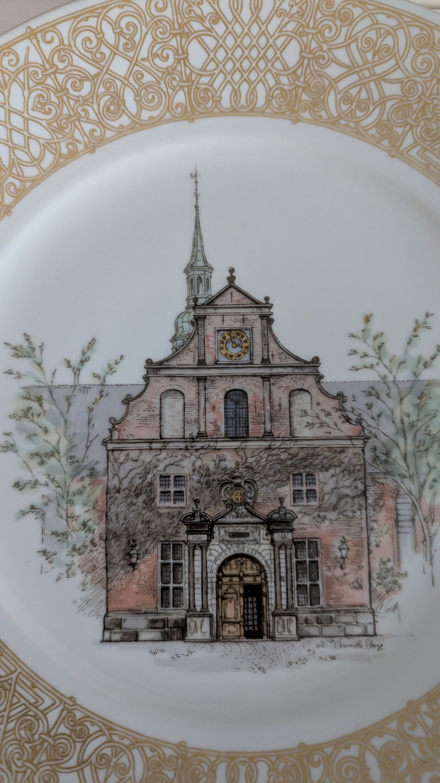 Royal Copenhagen Holmenin Kirkko Seinälautanen (1977, Alk. Paketissa)