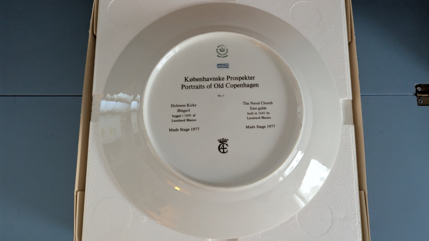 Royal Copenhagen Holmenin Kirkko Seinälautanen (1977, Alk. Paketissa)