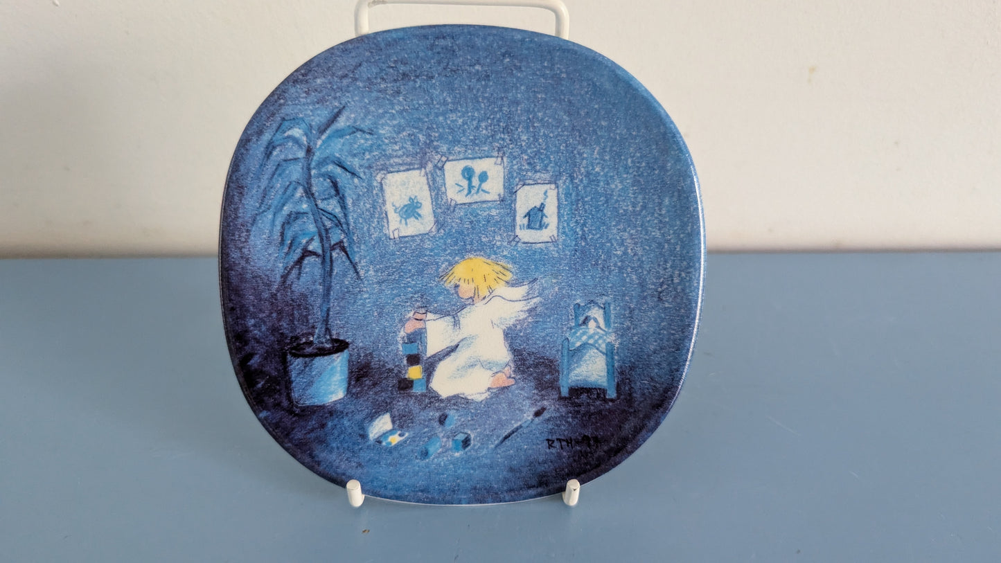 Arabia Anna Meille Enkeleitä, Leikkivä Enkeli Seinälautanen