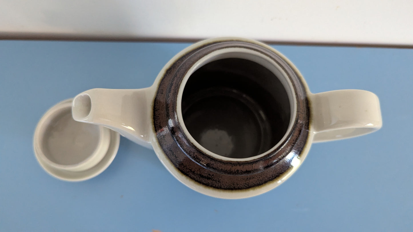 Arabia Karelia Kahvikannu (1970-1986, Anja Jaatinen-Winqvist)