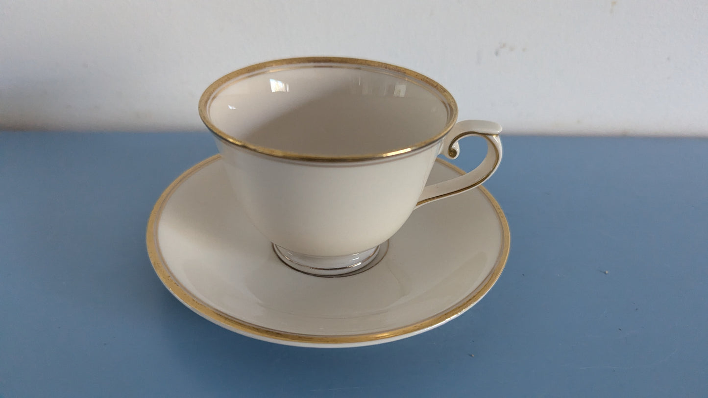 Arabia Ihanne Kahviastiasto Kuudelle Hengelle (12-osaa, 1940-1956, Olga Osol)