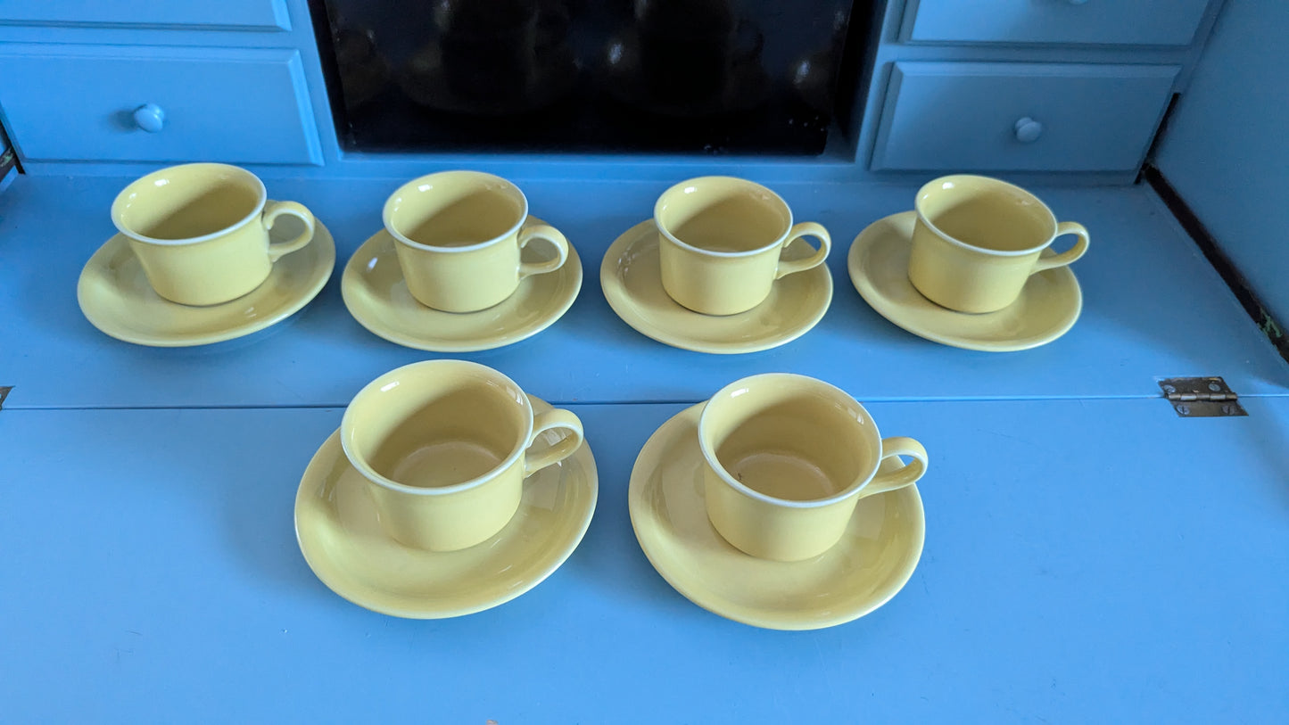 Arabia HD-Mallin Kahviastiasto Kuudelle Hengelle (12-Osaa, 1971-1975)