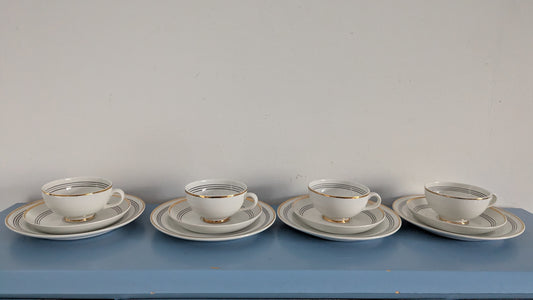 Arabia Minerva Kahviastiasto Neljälle Hengelle (12-osaa, 1953-1964, Olga Osol)