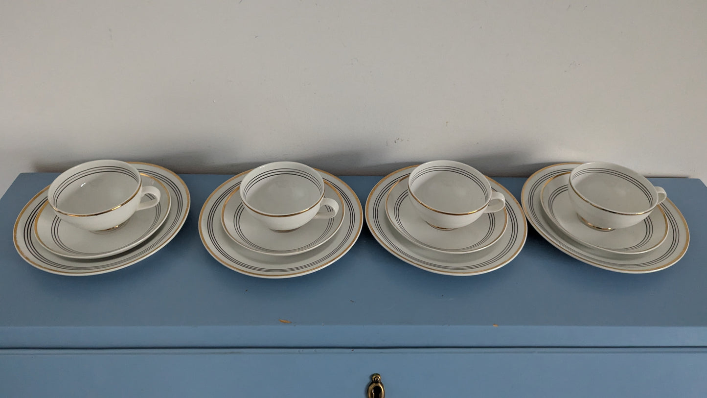 Arabia Minerva Kahviastiasto Neljälle Hengelle (12-osaa, 1953-1964, Olga Osol)