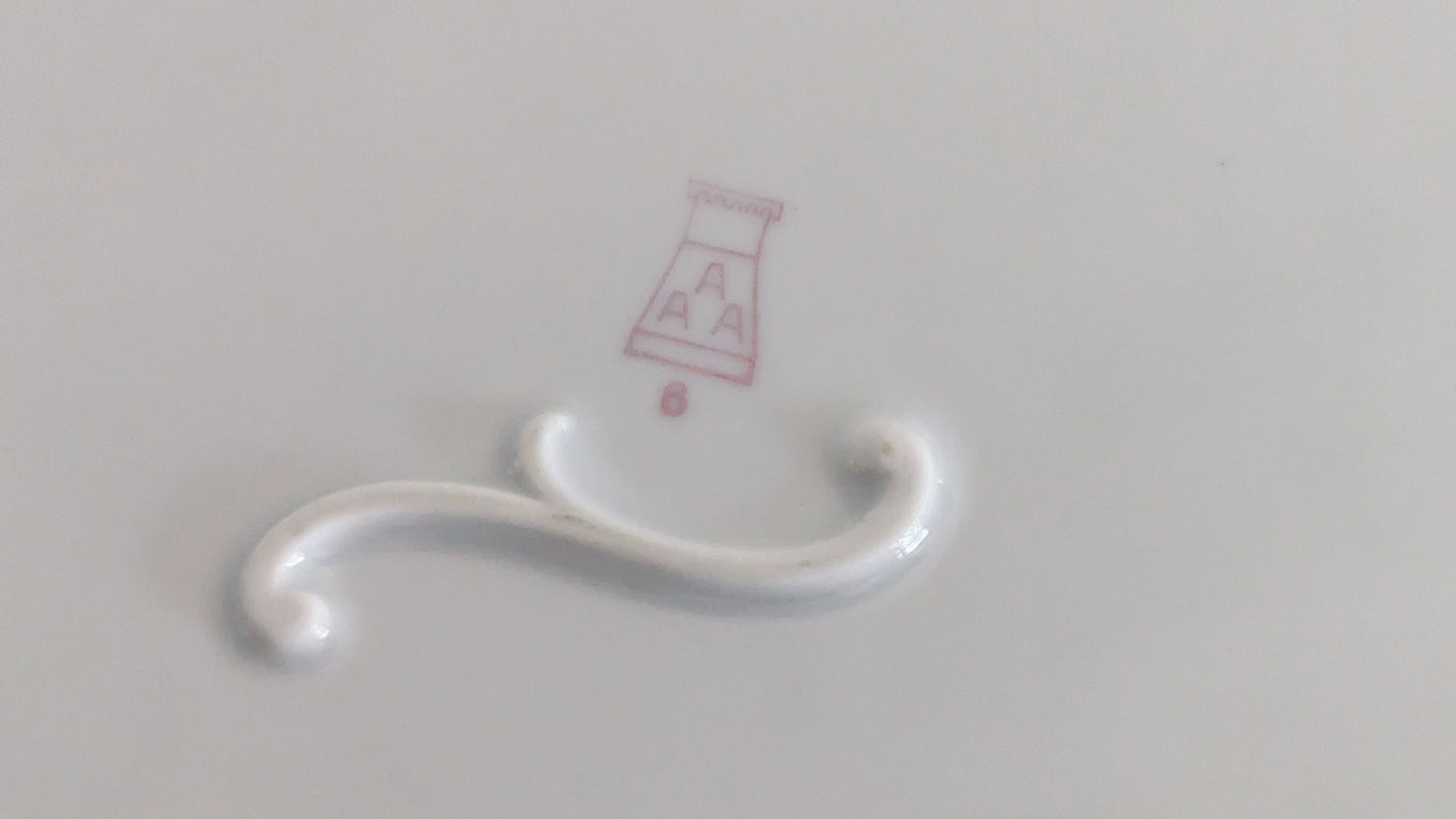 Arabia 7329 Soikea Tarjoiluvati (1930-1932, AAA-leima)