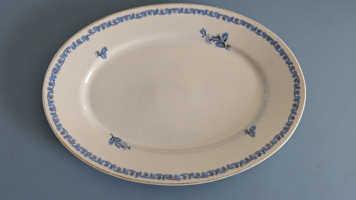 Arabia 7329 Soikea Tarjoiluvati (ISO, 1930-1932, AAA-leima)