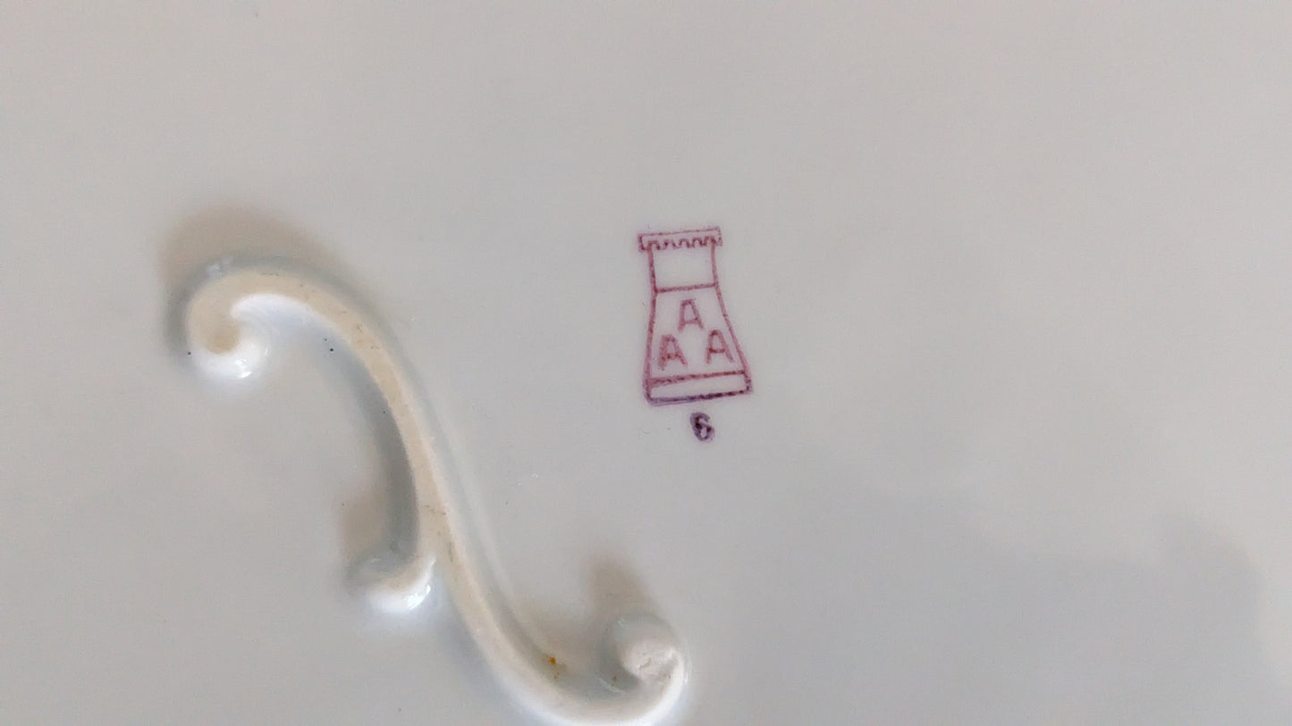 Arabia 7329 Soikea Tarjoiluvati (ISO, 1930-1932, AAA-leima)