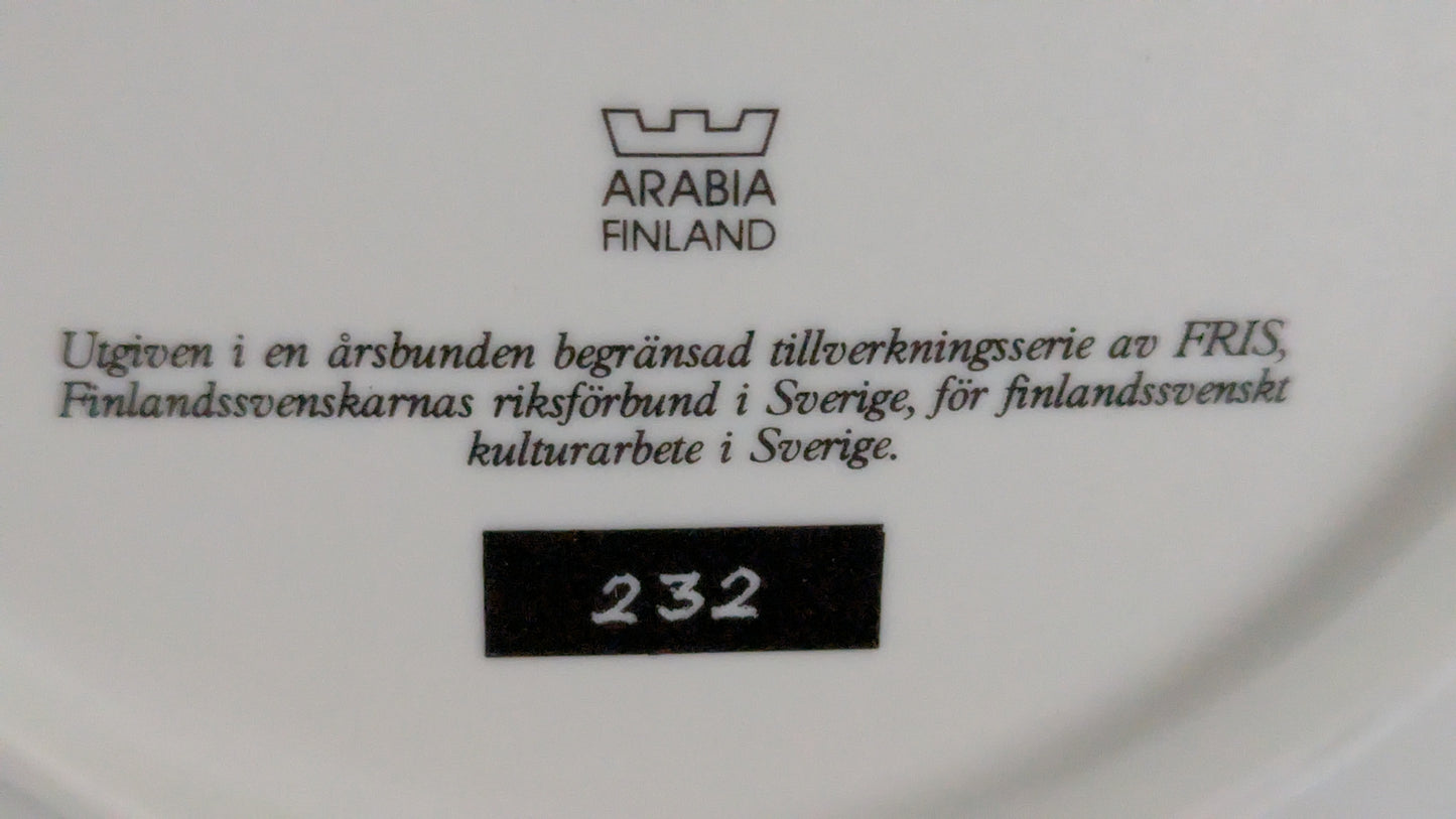 Arabia Karis Kyrka / Karjaan Kirkko (1989. Alkuperäisessä Pakkauksessa)
