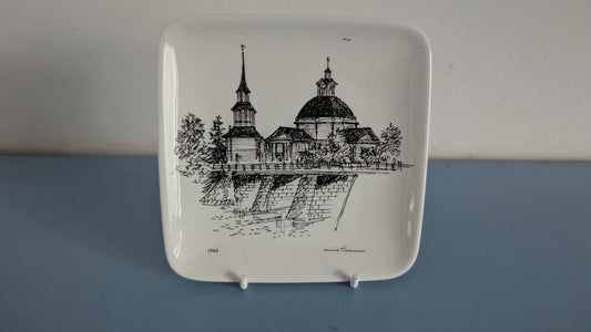 Arabia Lapuan Tuomiokirkko Seinälautanen (1966, Henrik Tikkanen)