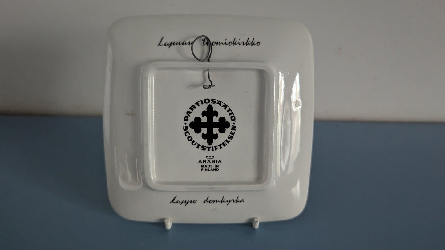 Arabia Lapuan Tuomiokirkko Seinälautanen (1966, Henrik Tikkanen)