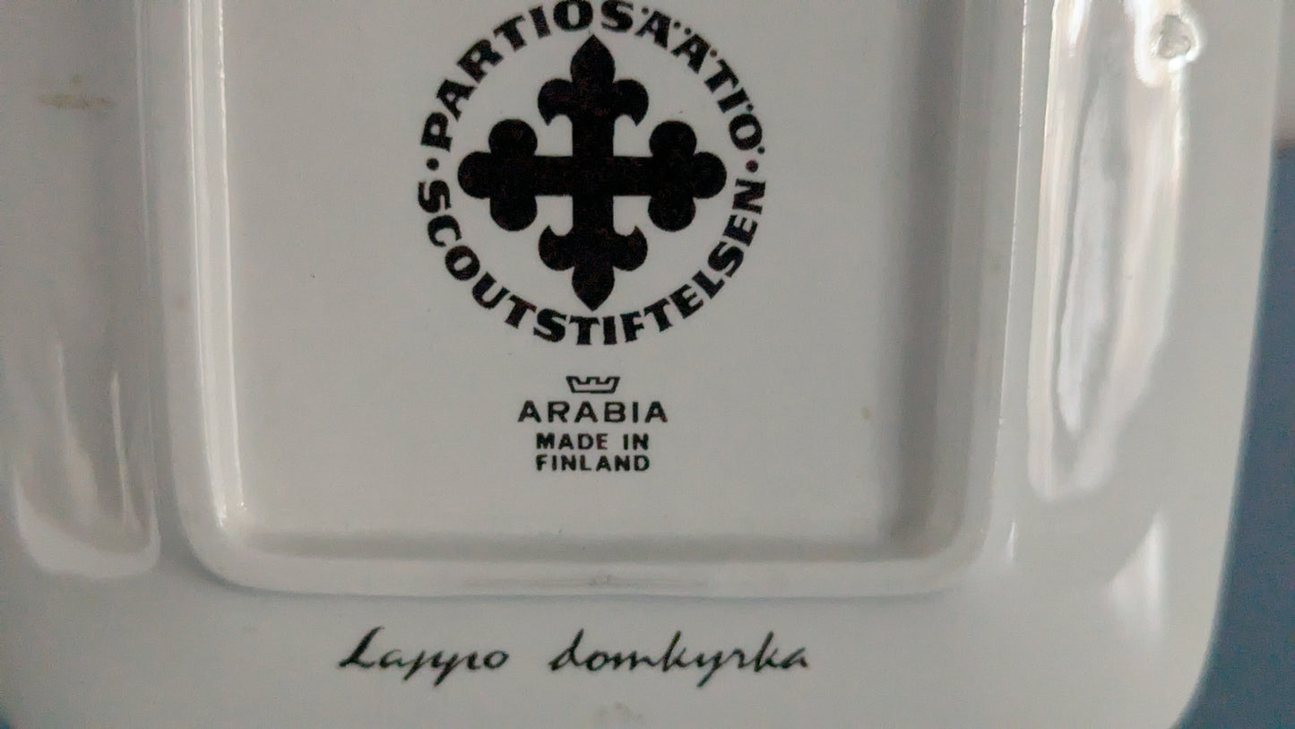 Arabia Lapuan Tuomiokirkko Seinälautanen (1966, Henrik Tikkanen)