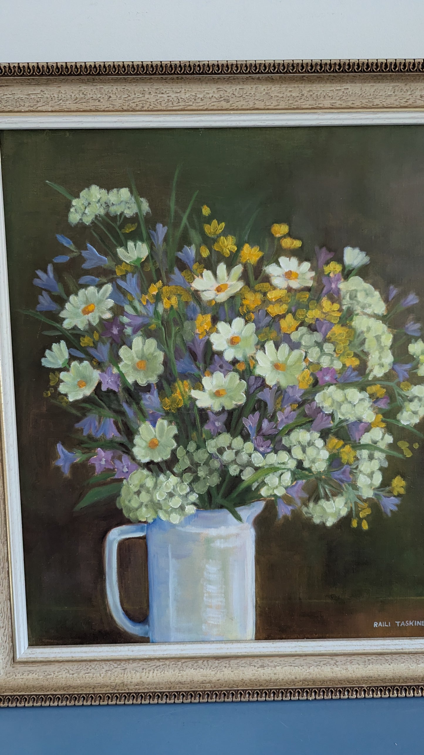 Raili Taskinen - Kukka-Asetelma (Signeerattu Öljyvärimaalaus 1984)