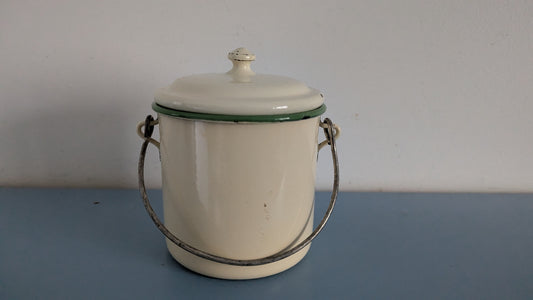 Konesilta - TMA-mallin Emaloitu Maitokannu (1950-1960-luku)