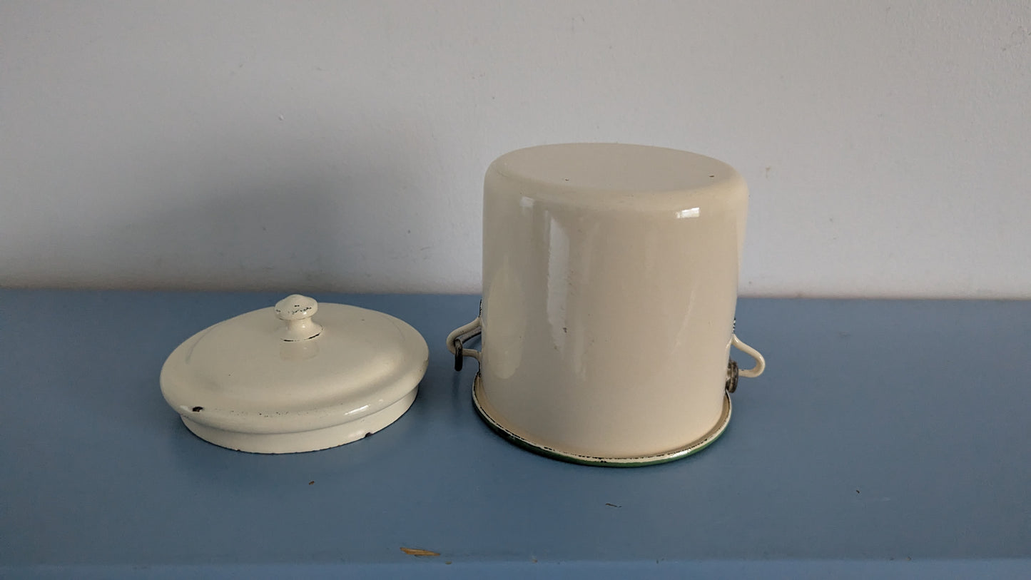 Konesilta - TMA-mallin Emaloitu Maitokannu (1950-1960-luku)